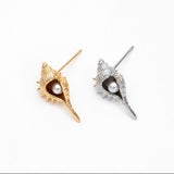 Maren Pearl Shell Stud