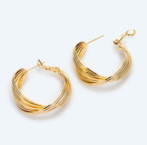 Estelle - Twisted Gold Hoop